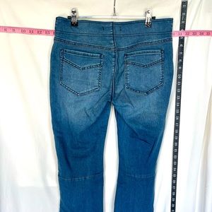 Free People Vintage Flair Bellbottom Jeans Midrise elastic pockets comfortable